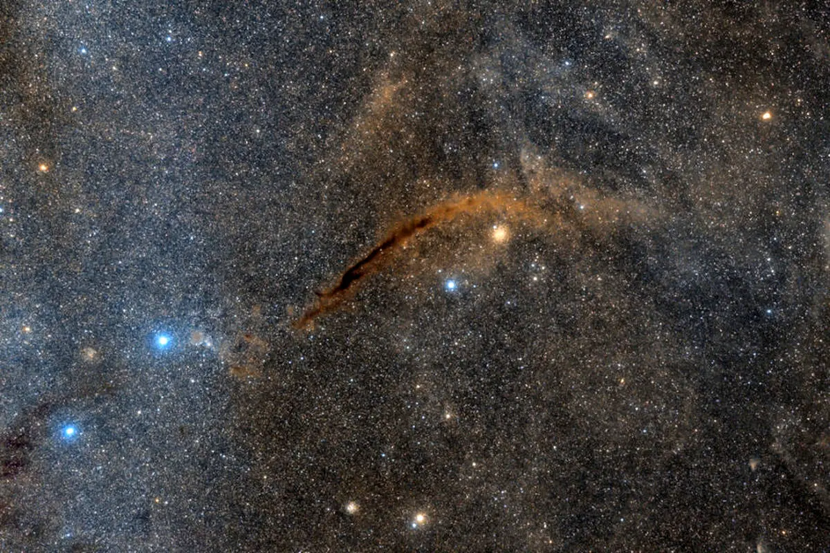 عکس روز ناسا: NGC 4372 و سحابی «ناشناخته تاریک»