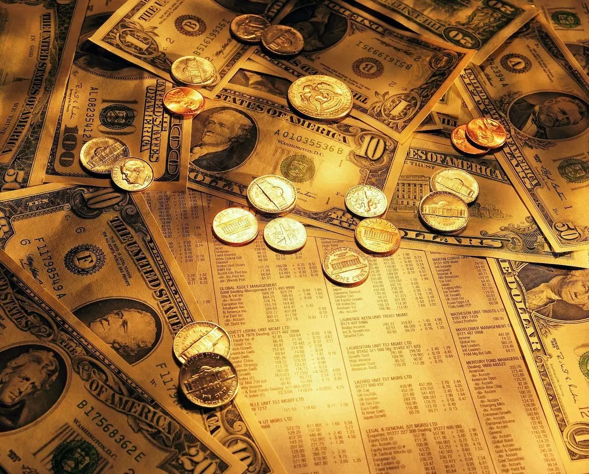 دلار زیر پای سکه را خالی می کند؟ 