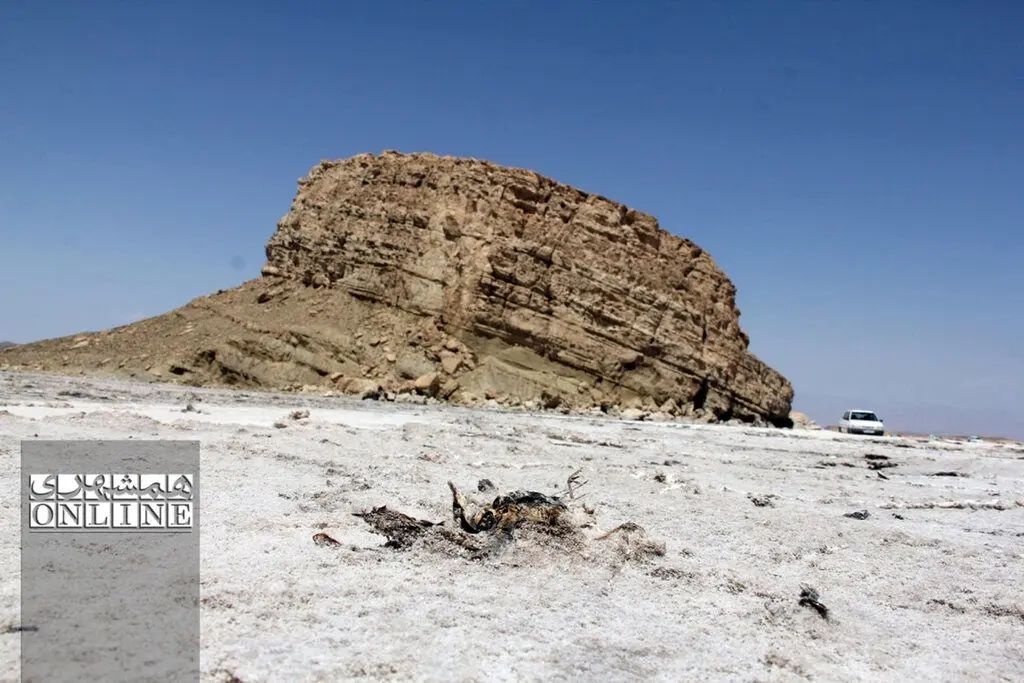 تصاویری بهت‌آور از وضعیت تلخ دریاچه ارومیه!