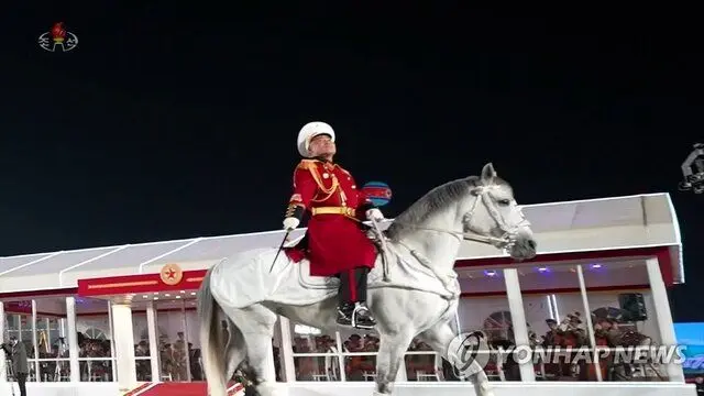 عکسی از دختر کیم جونگ اون سوار بر اسب سفید