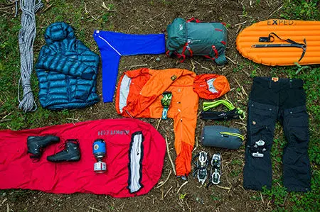لباس مناسب برای ورزش کوهنوردی چه ویژگی هایی دارد؟