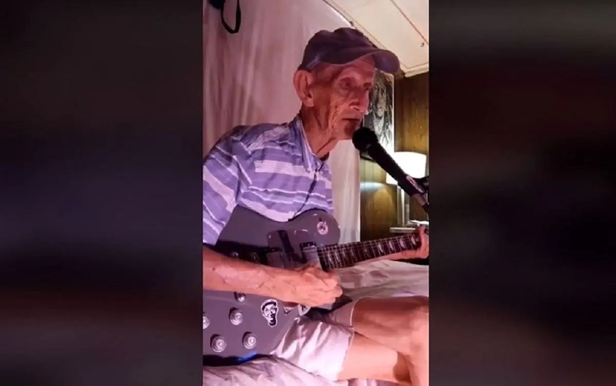فیلم| صدای این پیرمرد ۹۰ ساله تمام جهان را شوکه کرد