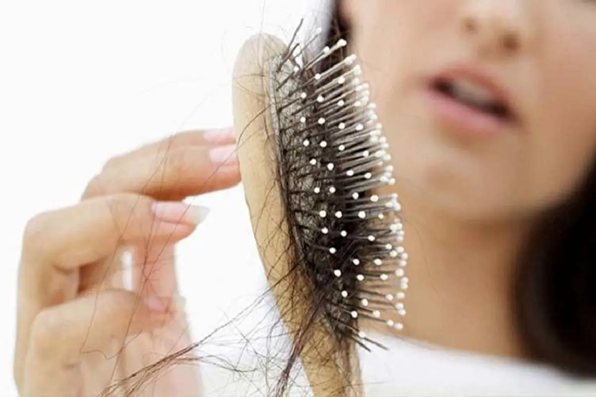 جلوگیری و درمان ریزش مو با این دمنوش‌های گیاهی