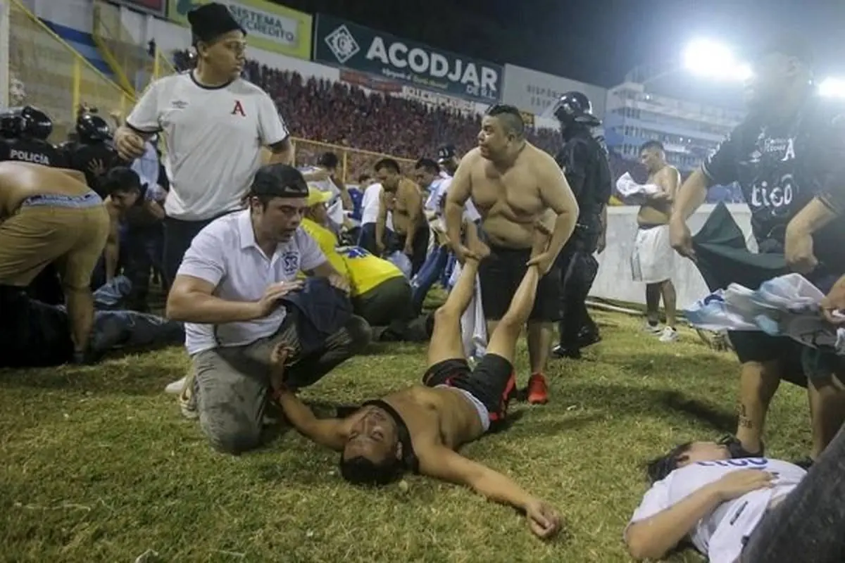 ۹ کشته درپی ازدحام جمعیت در ورزشگاهی در السالوادور