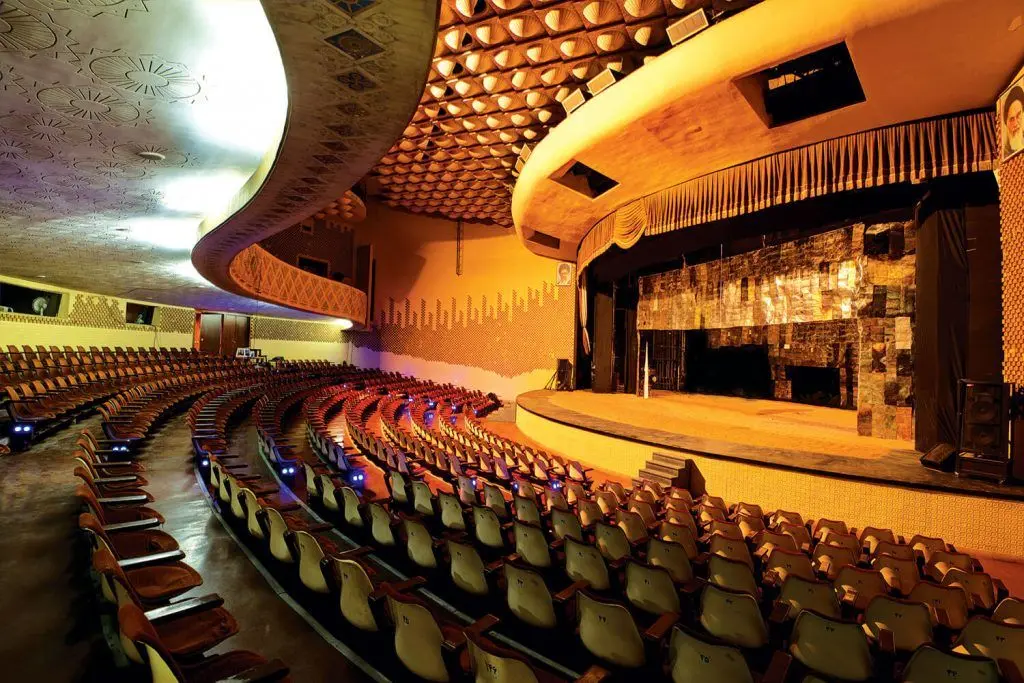صحنه تئاتر تهران شاهد چه نمایش‌هایی است؟