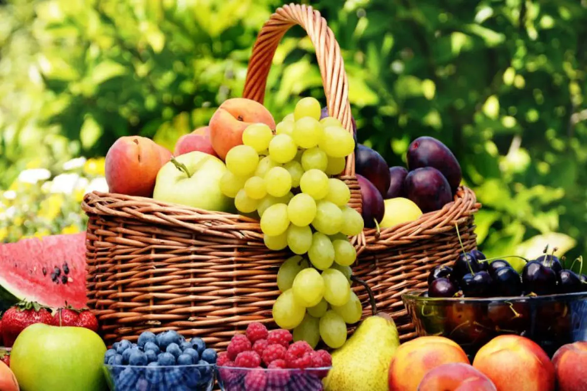 بازار میوه در مسیر کاهش قیمت/ قیمت زردآلو، گیلاس، توت فرنگی، موز و گوجه سبز را ببینید