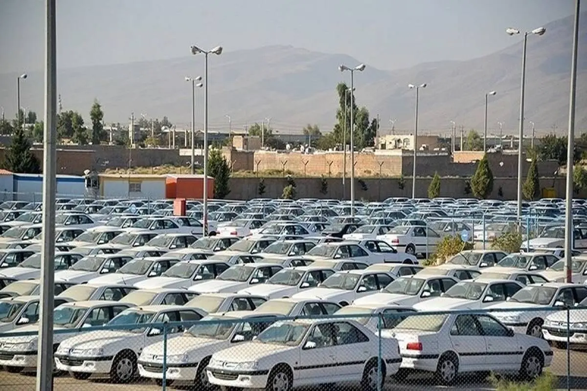 کاهش قیمت ۱۰ میلیون تومانی ۳ خودرو پرطرفدار در بازار 
