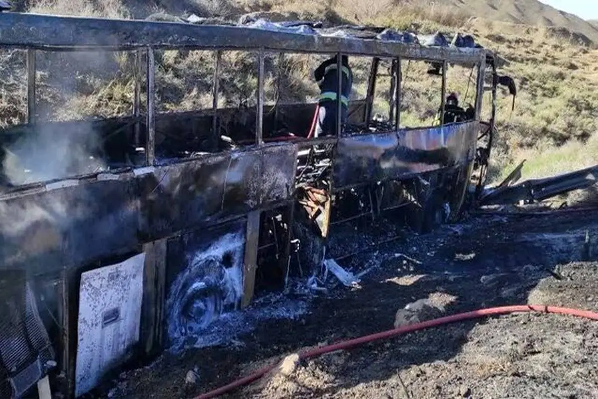 عکس | نجات جان مسافران اتوبوس از مرگ توسط شاگرد راننده