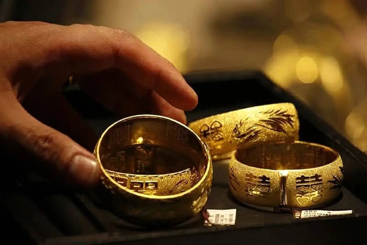  ریزش قیمت طلا همگام با دلار 