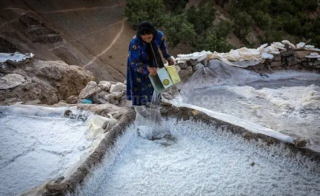 این روستای پلکانی «چشمه نمک» دارد + عکس