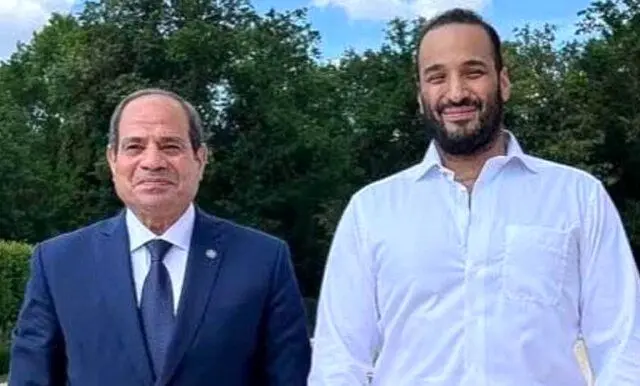 دیدار دوستانه السیسی با بن سلمان در پاریس