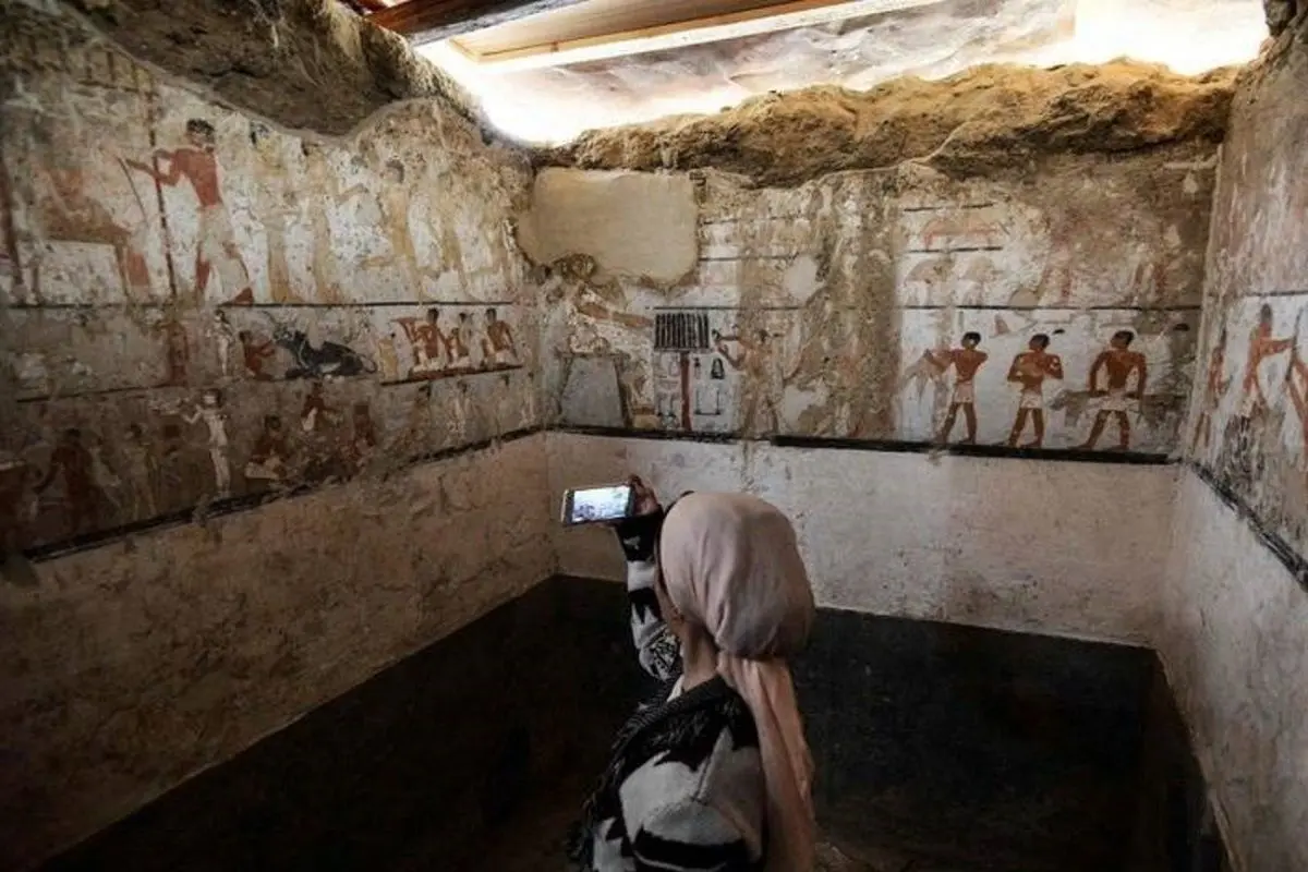 فیلم | کشف آرامگاه حیرت انگیز ۴۴۰۰ ساله در مصر
