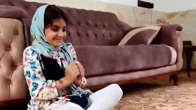 فیلم| دختر ۸ ساله یزدی یک مادر زندانی را با شکستن قلکش آزاد کرد