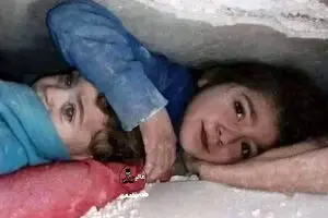 ویدئو| لبخند دختربچه سوری در لحظه نجات از زیر آوار