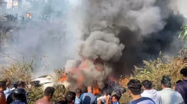 ببینید | ویدئو تکان‌دهنده یکی از مسافرین از لحظه سقوط هواپیمای نپال از داخل کابین