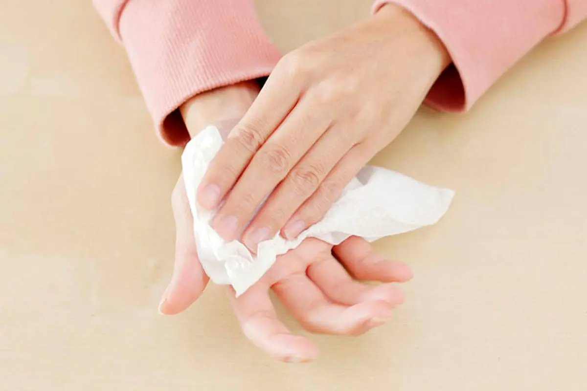 بوتاکس برای کسانی که کف دست و پایشان عرق می‌کند مفید است