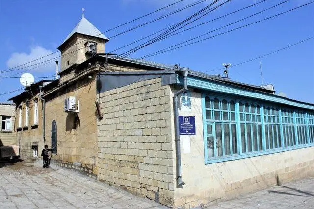 محراب این مسجد در روسیه با شعر فارسی مزین شده است