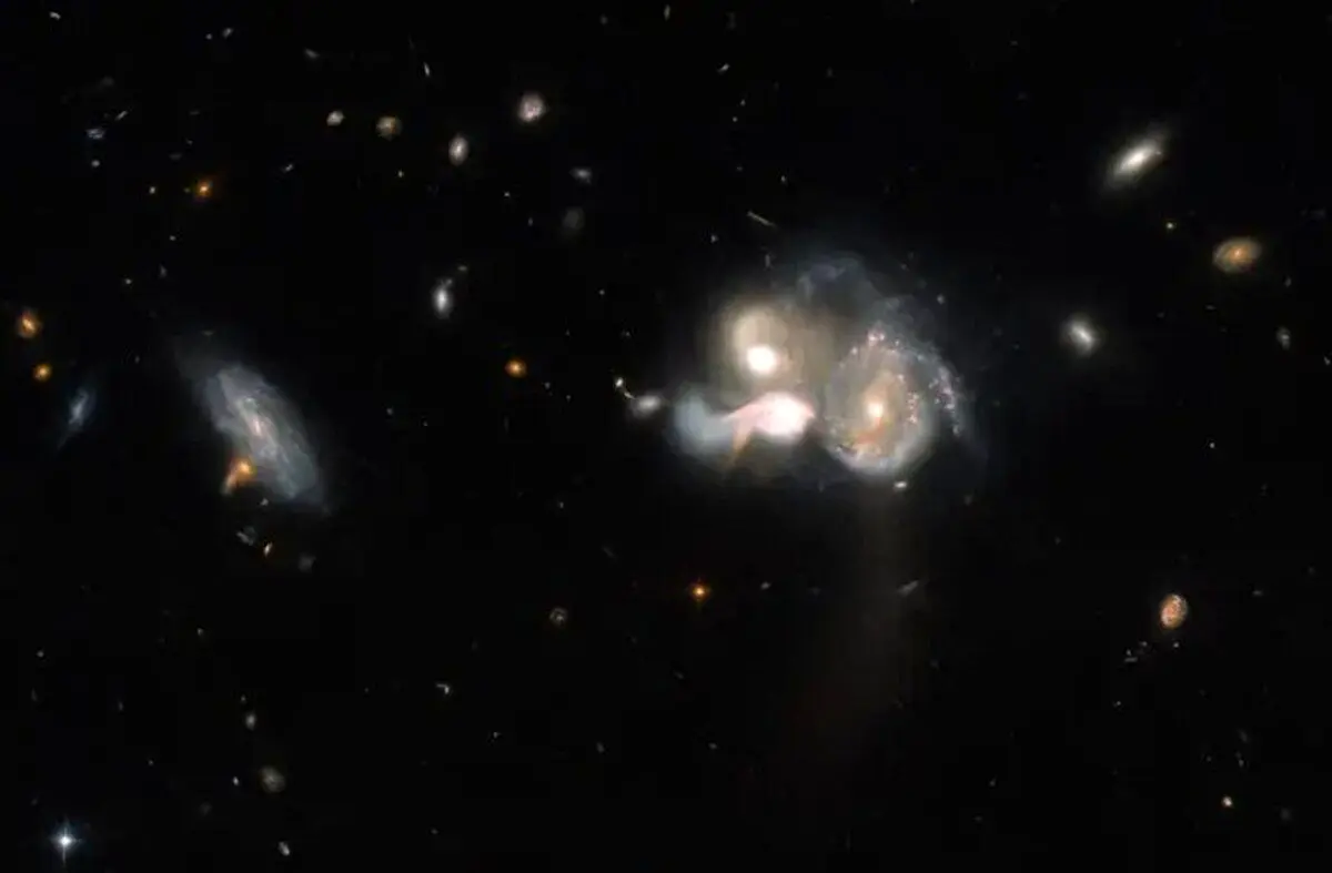 تصویری که هابل از برخورد سه کهکشان ارسال کرد